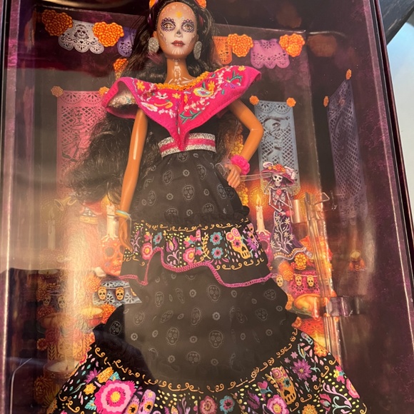 Barbie dia de los muertos - Picture 2 of 5